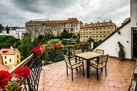 Deluxe Double Room, Terrace (Castle view) | Terrace/patio