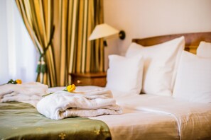 Deluxe Double Room (Castle View)