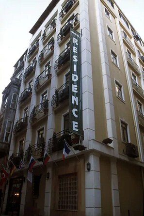 Front of property - Hotel Residence (Istanbul)