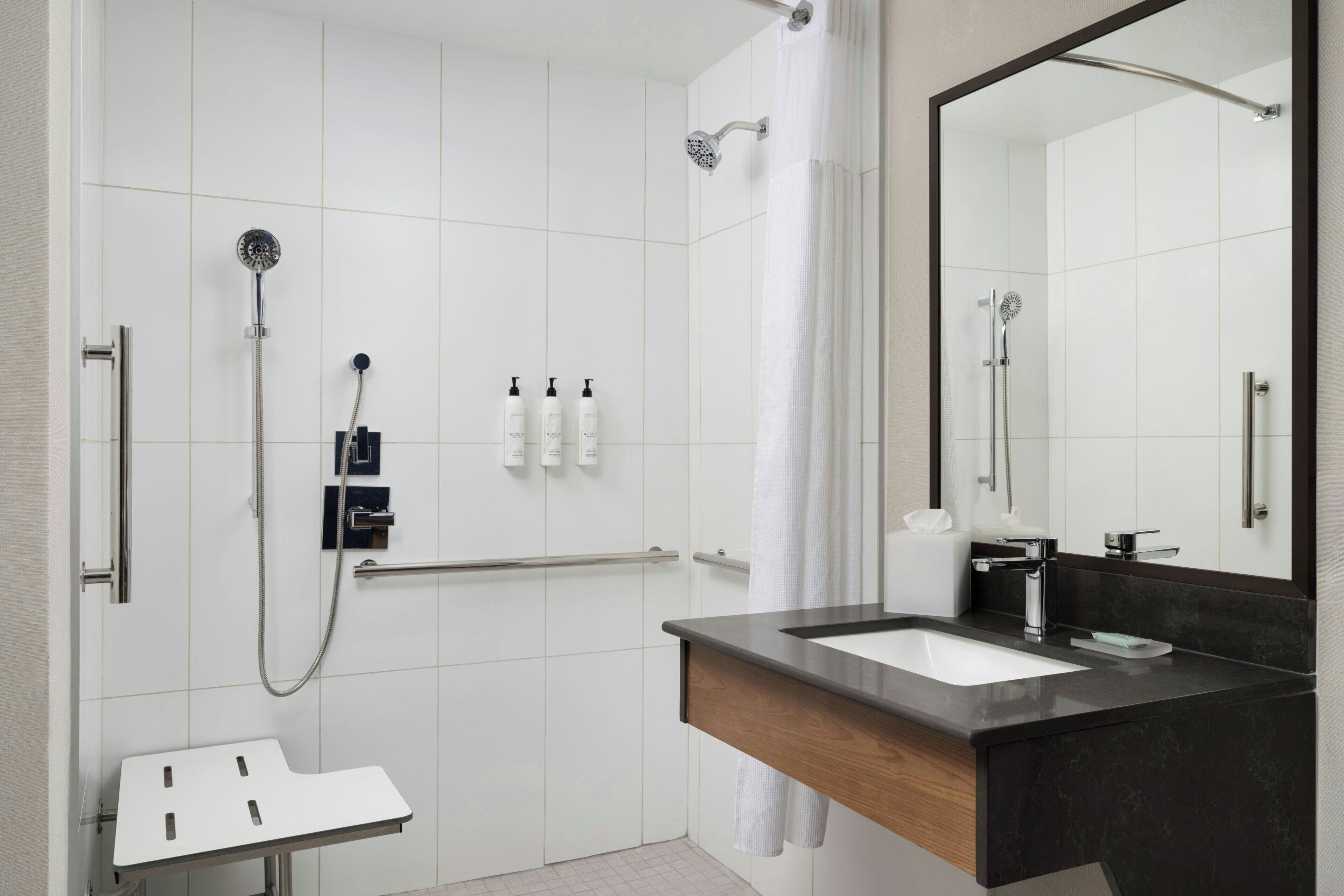 combined shower/bathtub, free toiletries, hair dryer, towels