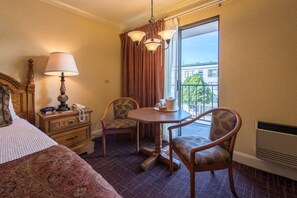 Habitació estàndard, 1 llit de matrimoni gran | Equipament de l'habitació