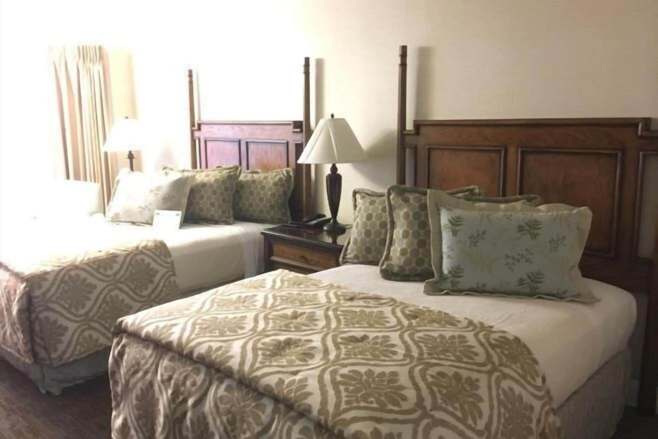 Coffres-forts dans les chambres, bureau, rideaux occultants