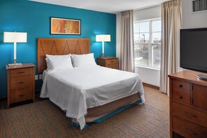 Studio, 1 Queen-Bett und Schlafsofa | Hochwertige Bettwaren, Schreibtisch, laptopgeeigneter Arbeitsplatz