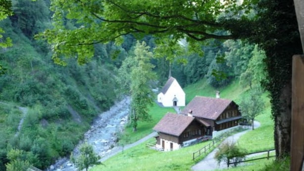 Unclassified image, 1 of 33, button - Gasthaus Paxmontana (Sachseln)
