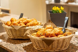 Daily buffet breakfast (EUR 17 per person)