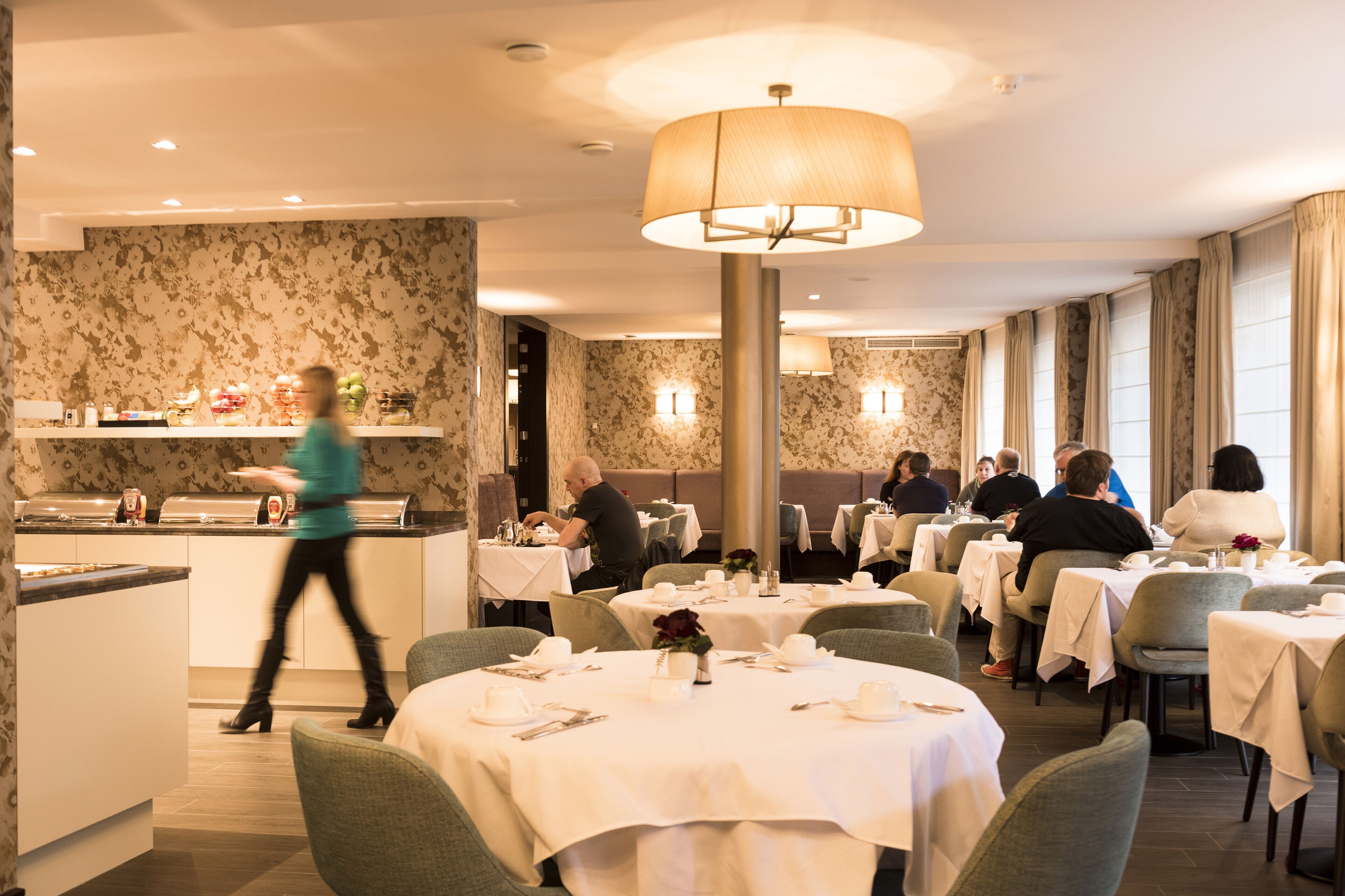 daily buffet breakfast (eur 25 per person)