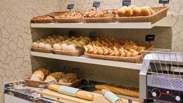 Frokostbuffé hver dag (EUR 25 per person)