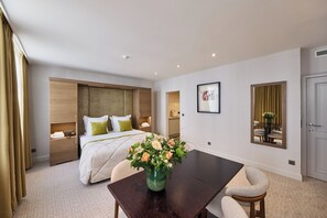 Residence "King Ferdinand" | Premium bedding, pillowtop beds, minibar, in-room safe