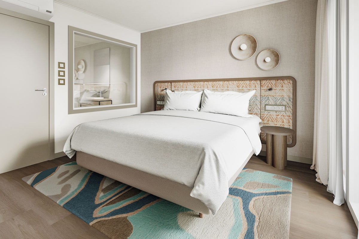 1 bedroom, hypo-allergenic bedding, in-room safe, desk