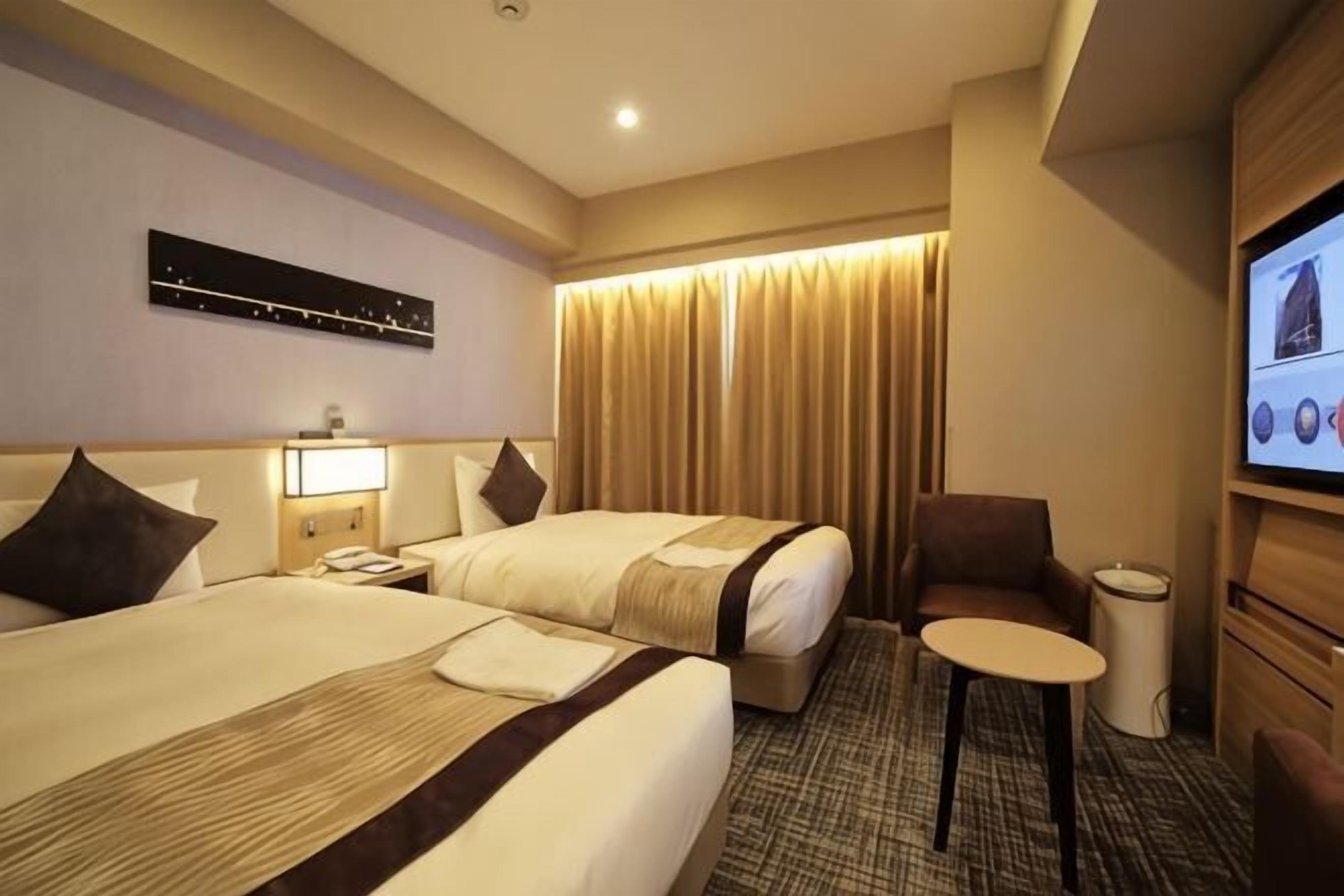 Desk, blackout drapes, free WiFi, bed sheets