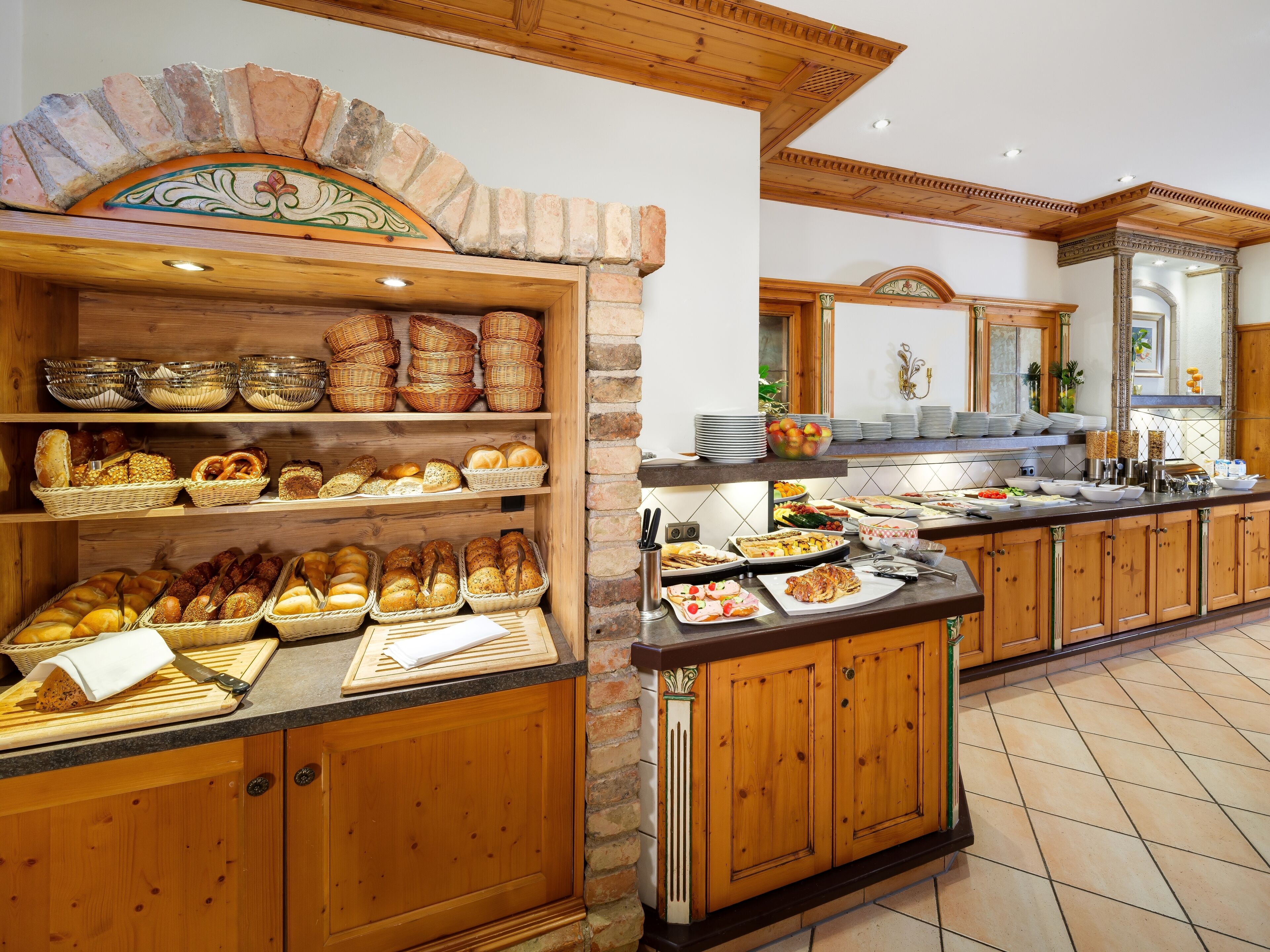 Petit déjeuner buffet (20 EUR par personne)