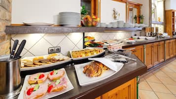 Desayuno buffet (EUR 20 por persona)