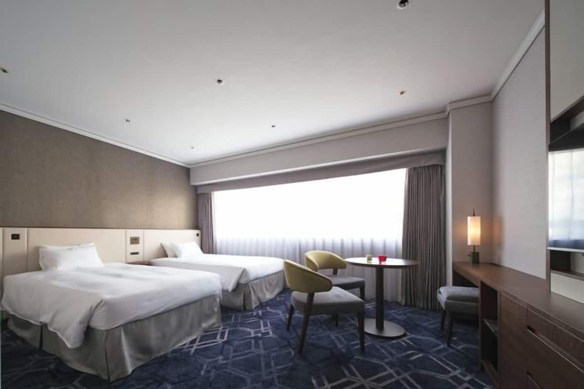 1 chambre, literie de qualité, couette en duvet, coffre-fort