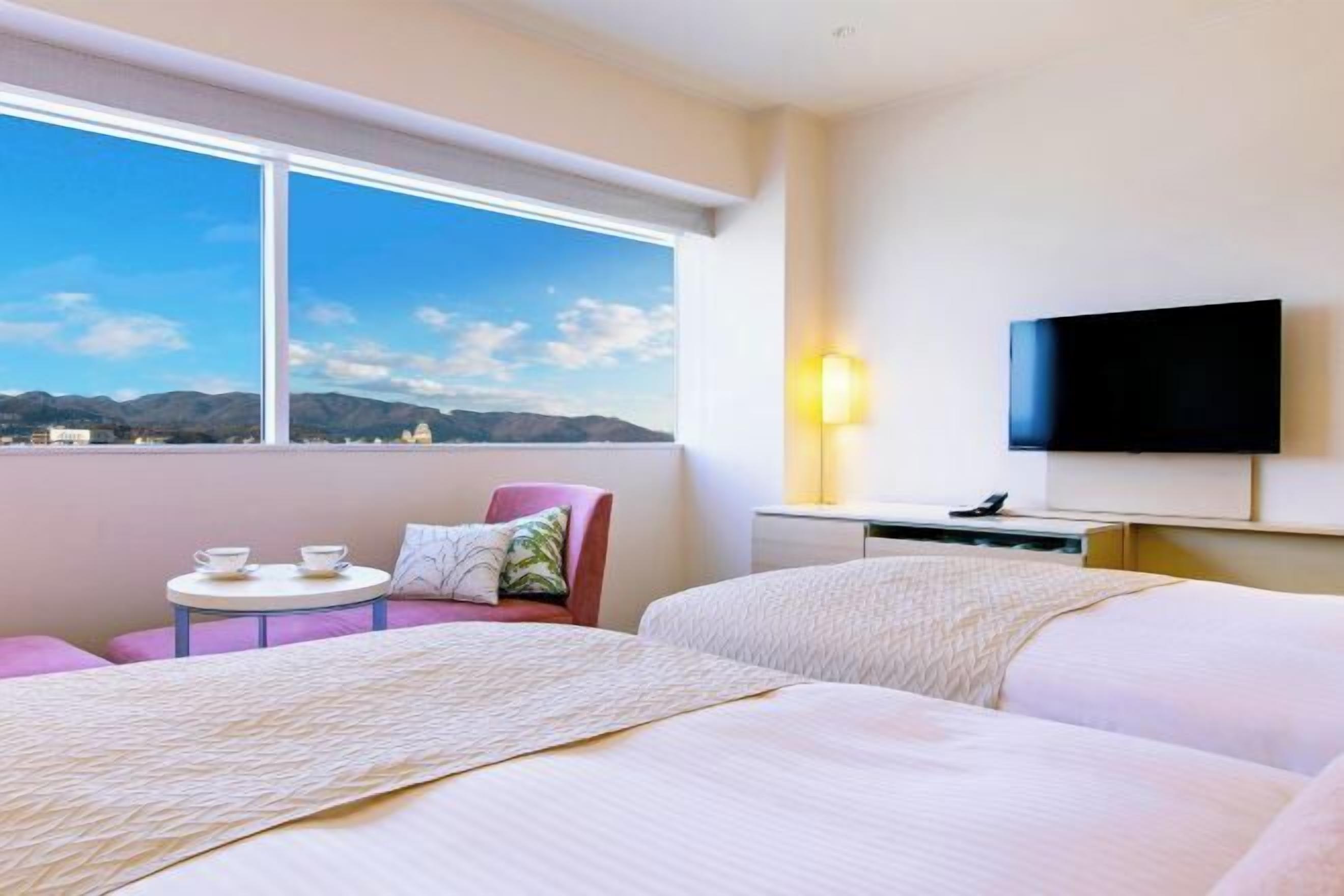 1 ห้องนอน, เครื่องนอนระดับพรีเมียม, ผ้านวมขนเป็ด, ตู้นิรภัยในห้องพัก