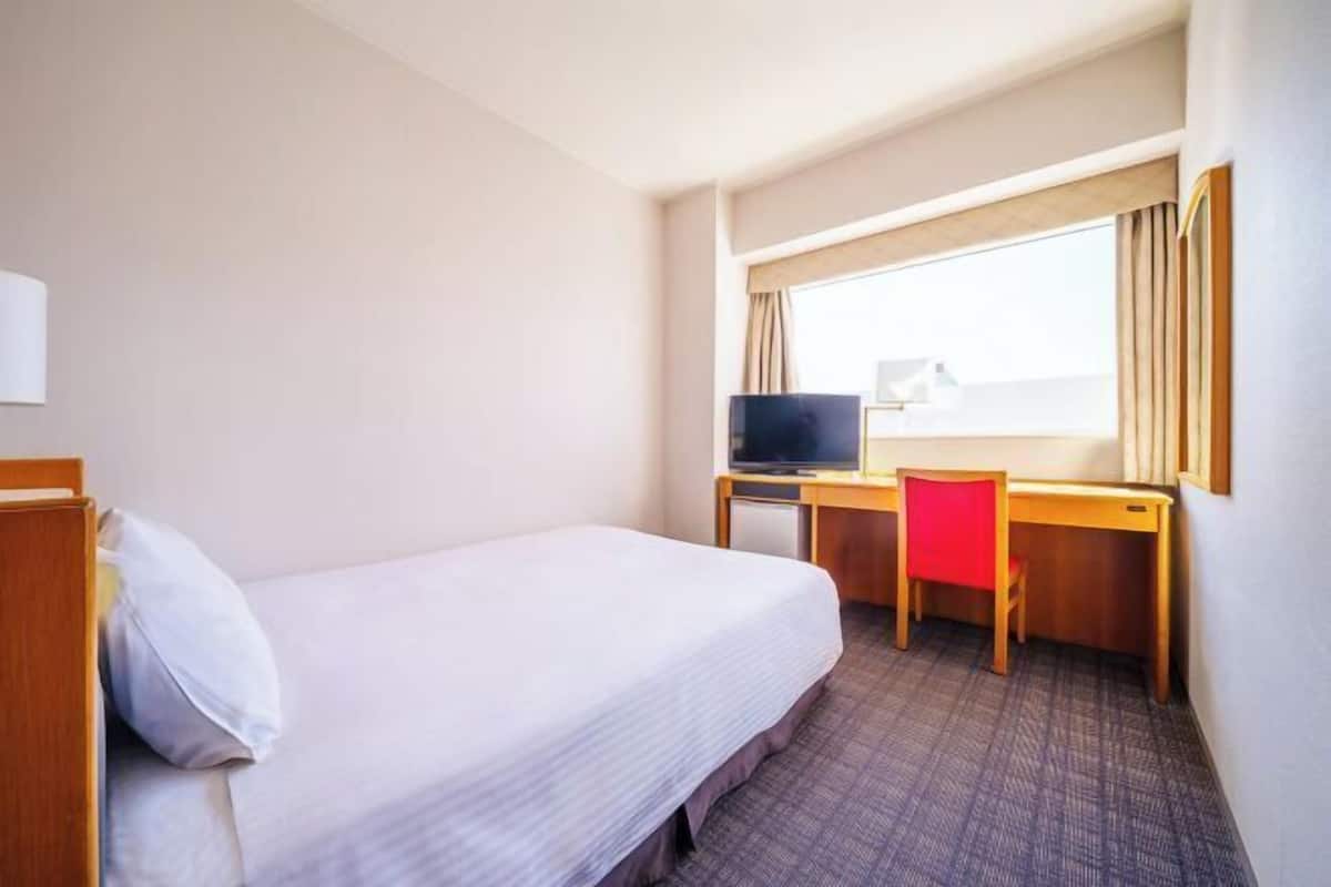 1 sovrum, sÀngtillbehör av högsta kvalitet och duntÀcken