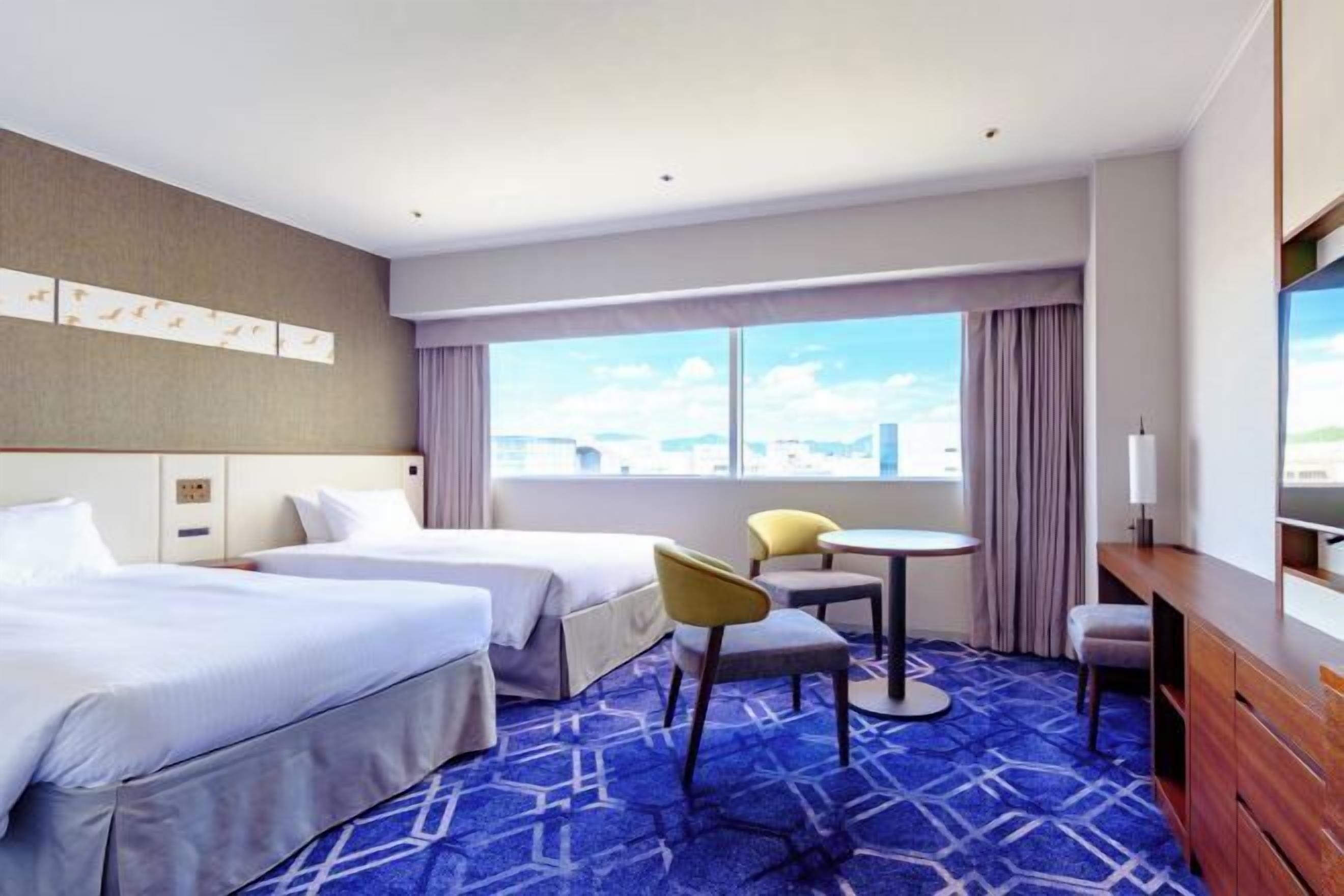 1 ห้องนอน, เครื่องนอนระดับพรีเมียม, ผ้านวมขนเป็ด, ตู้นิรภัยในห้องพัก