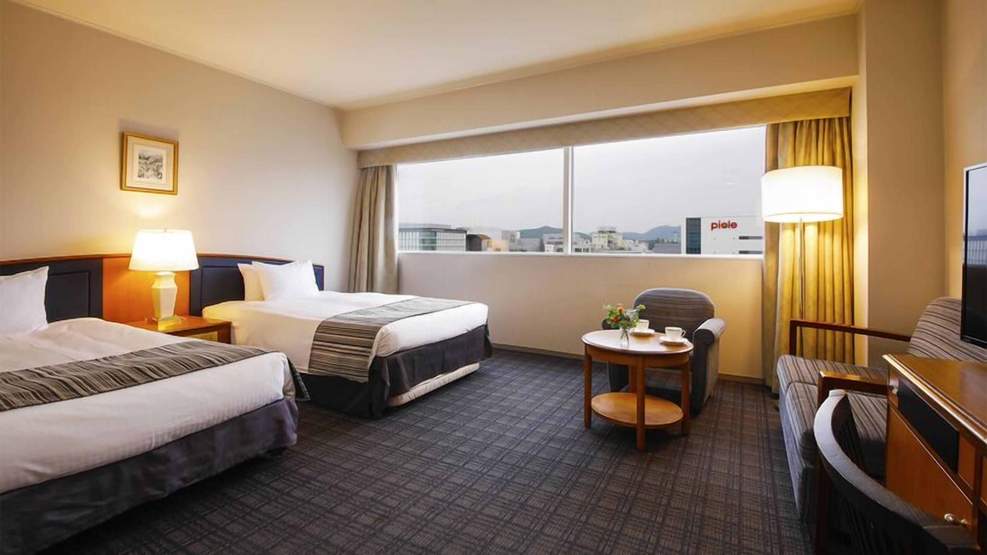 1 bedroom, premium bedding, down duvets, in-room safe