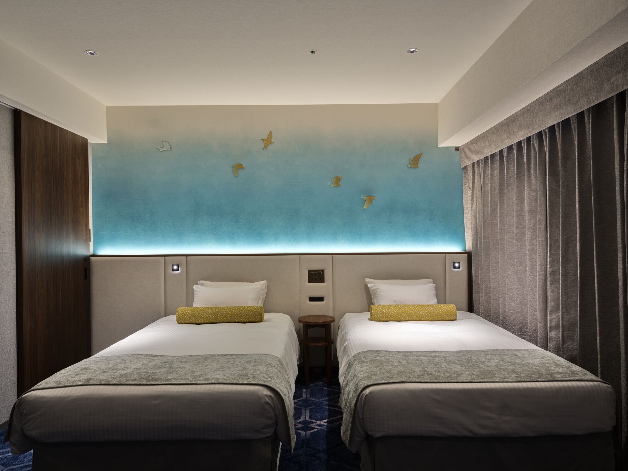 1 bedroom, premium bedding, down duvets, in-room safe