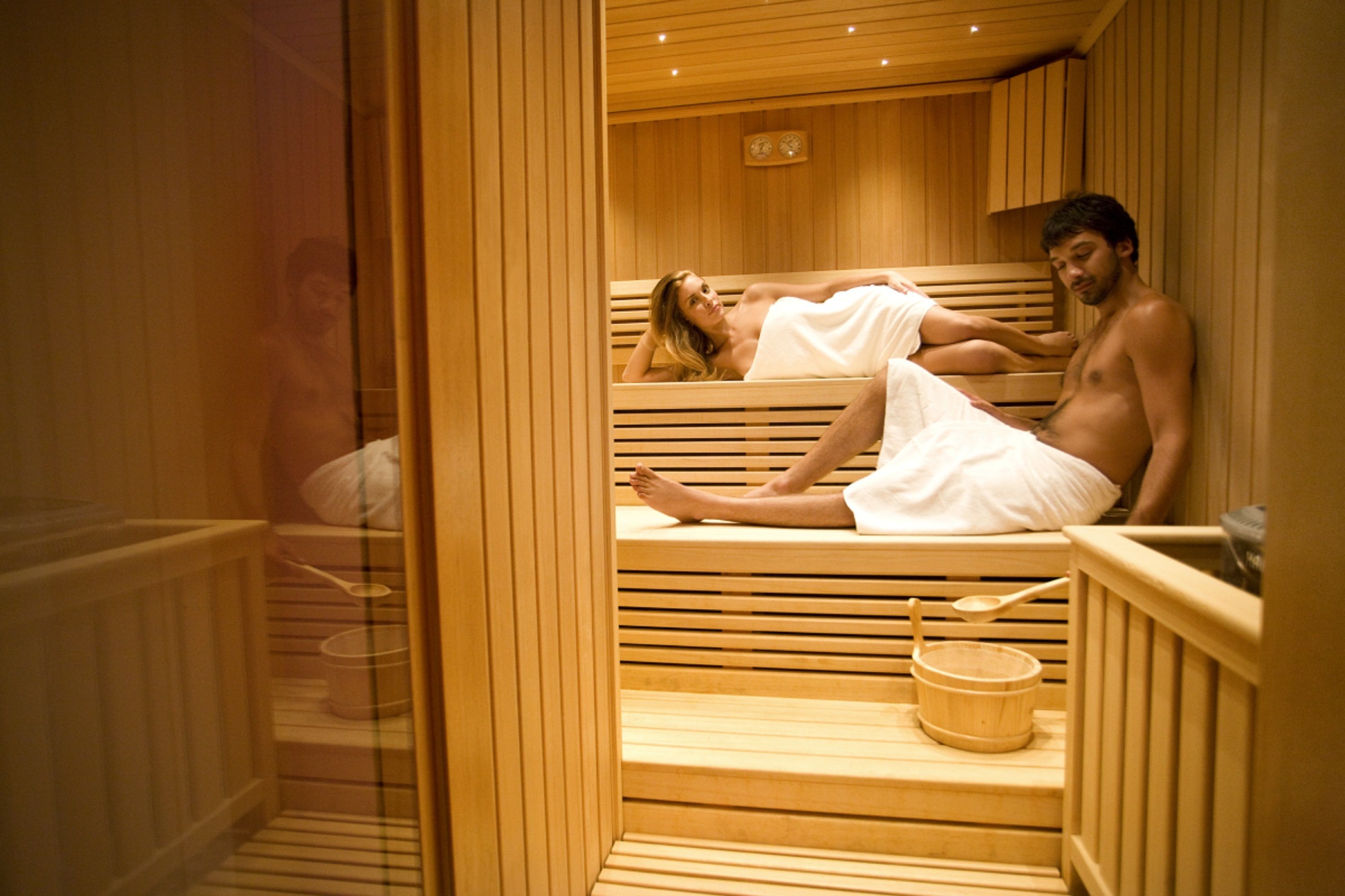 sauna, steam room, turkish bath/hammam, body treatments, facials