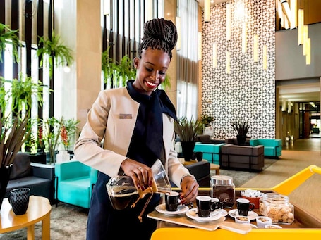 Bar (on property). Grand Mercure Brasilia Eixo Monumental