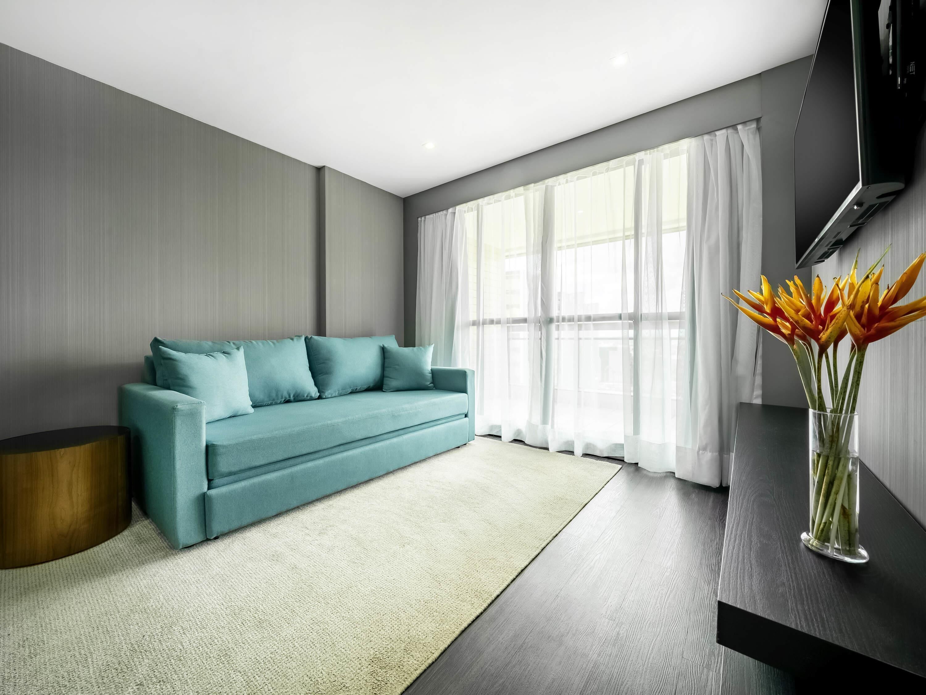 junior suite, 1 double bed | premium bedding, minibar, in-room safe, desk