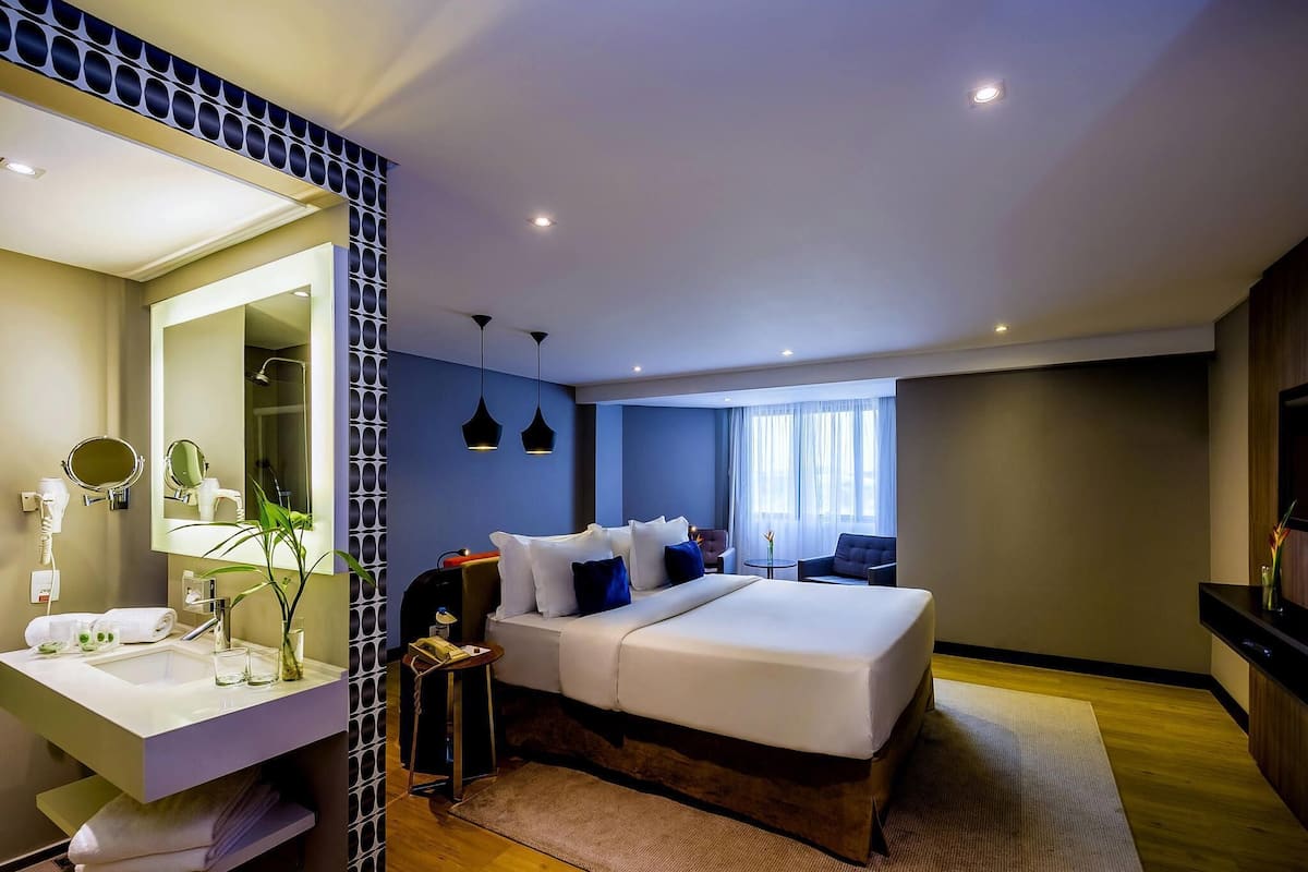 Quarto luxo, 1 cama de casal | Roupas de cama premium, frigobar, cofres nos quartos, escrivaninha