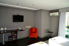 Superior Room, 2 Single Beds | Living area - Grand Mercure Brasilia Eixo Monumental (Brasília)