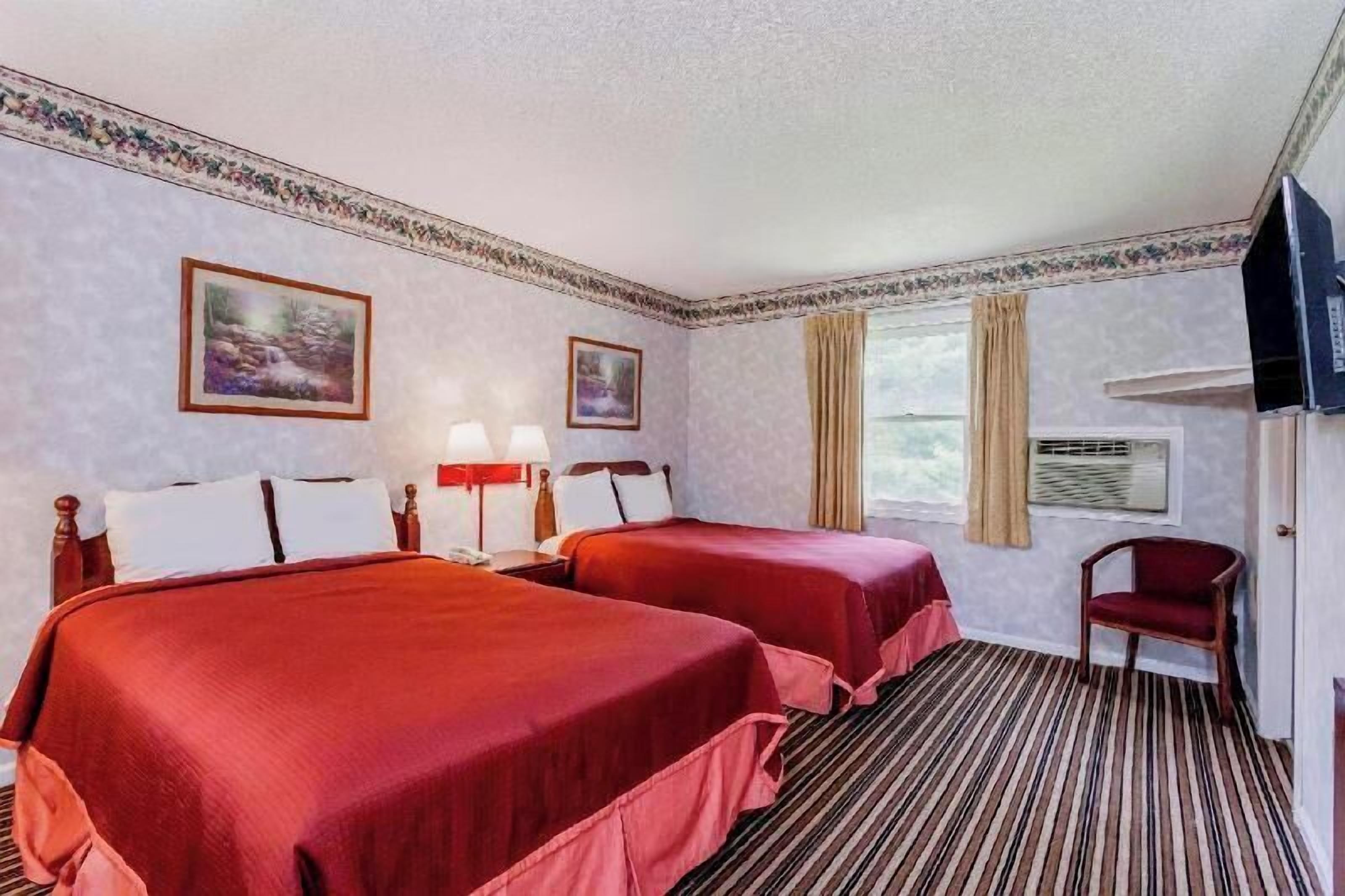 In-room safe, desk, free cribs/infant beds, free rollaway beds