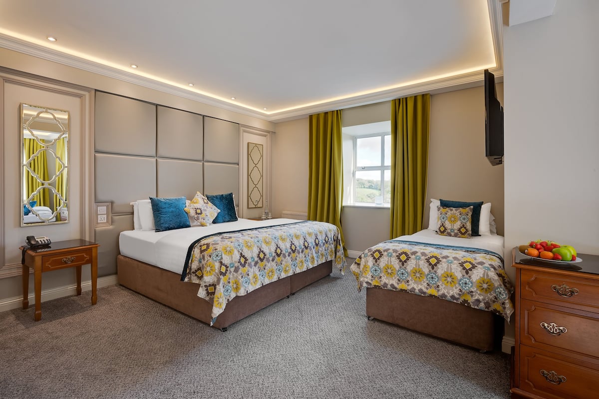 1 bedroom, premium bedding, desk, iron/ironing board