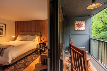 Historic Rocky Waters Inn, A Small Luxury Hotel - Image 1