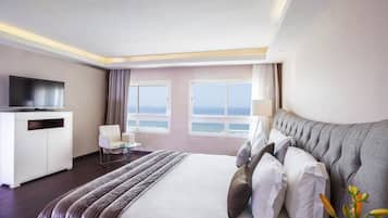 1 bedroom, premium bedding, minibar, in-room safe