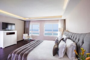 1 bedroom, premium bedding, minibar, in-room safe