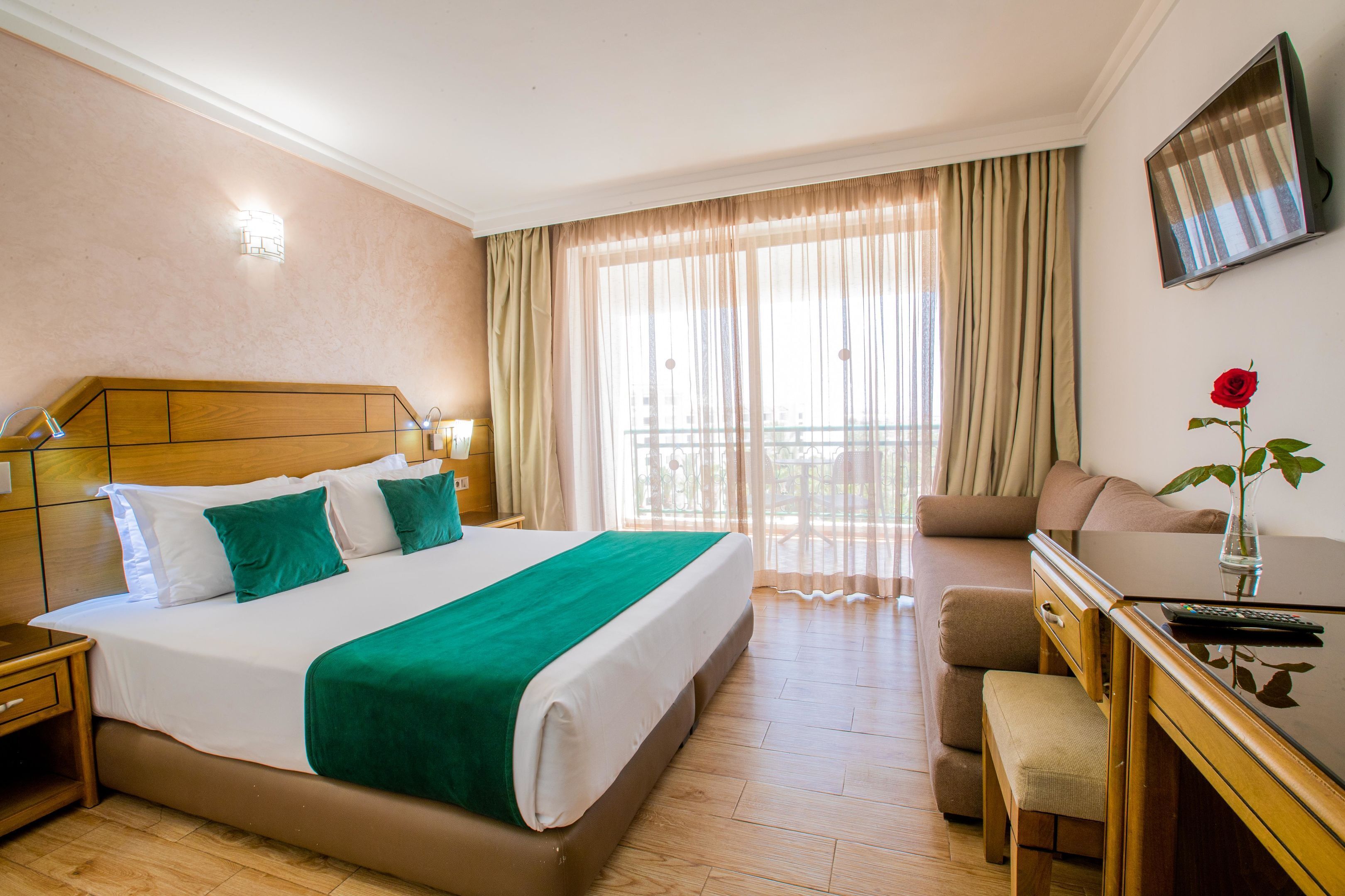 Standard dubbelrum eller tvåbäddsrum | Sängtillbehör av högsta kvalitet och minibar