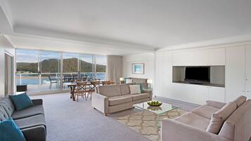 Penthouse, 3 Bedrooms | Premium bedding, in-room safe, individually furnished, desk