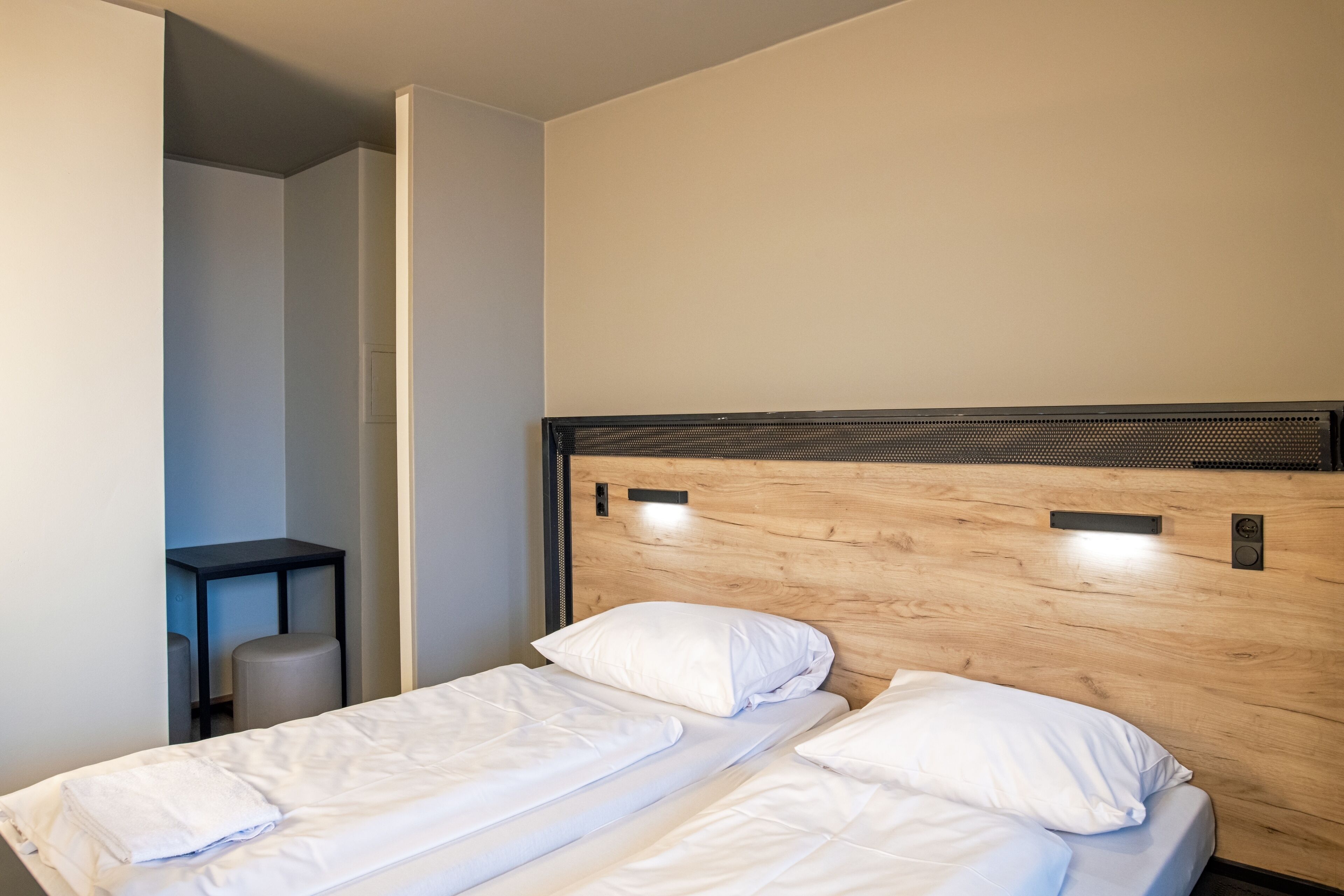 Caja de seguridad en la habitación, escritorio y wifi gratis 