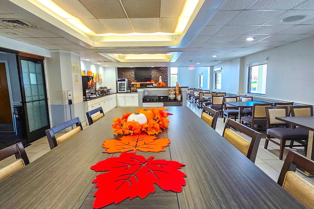 Comfort Inn Hyannis - Cape Cod