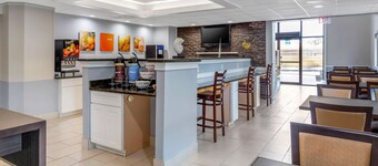 Comfort Inn Hyannis - Cape Cod