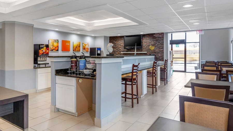 Comfort Inn Hyannis - Cape Cod