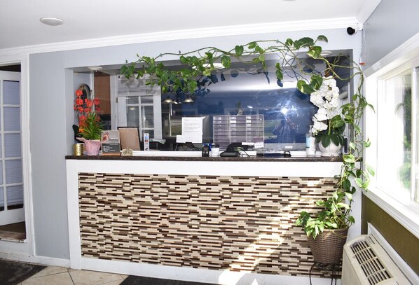 Reception - Pilgrim Inn & Cottages (Plymouth)