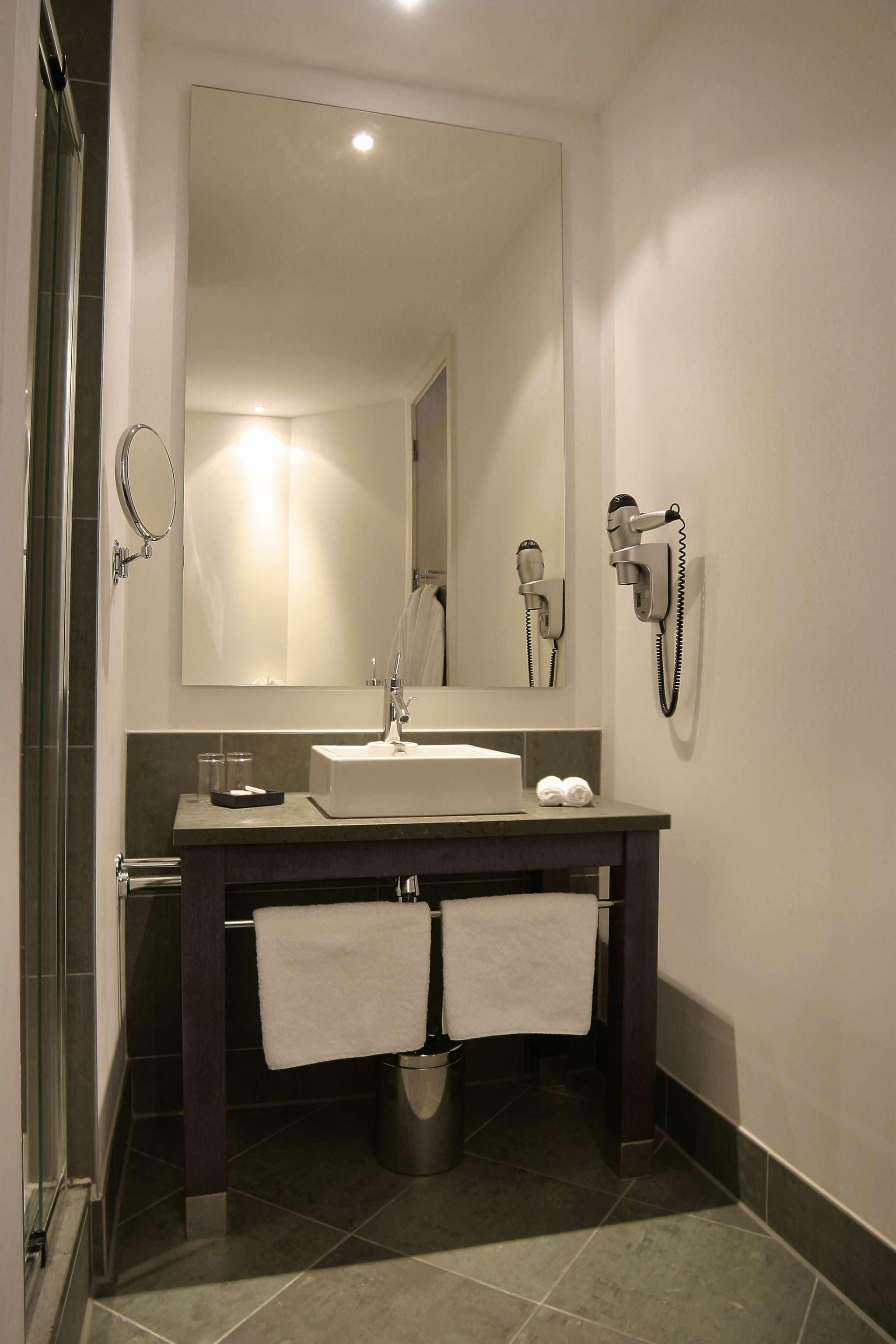 combined shower/bathtub, free toiletries, hair dryer, towels