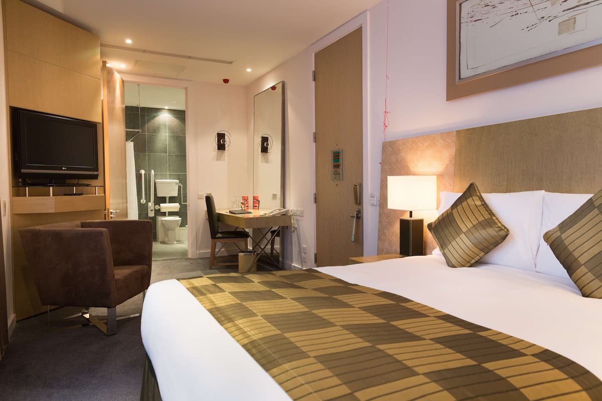 superior room | in-room safe, desk, iron/ironing board, bed sheets