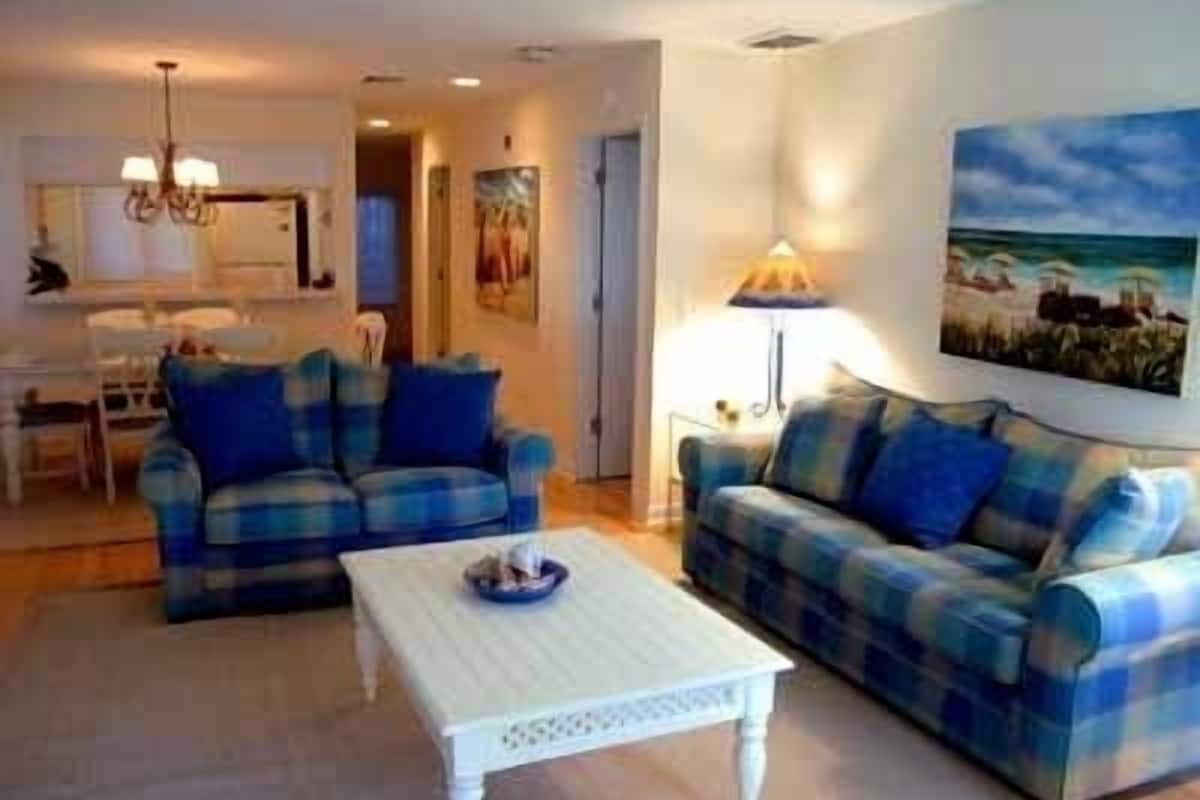 2 bedroom. 2 bath condo near beach | Living room | DVD player