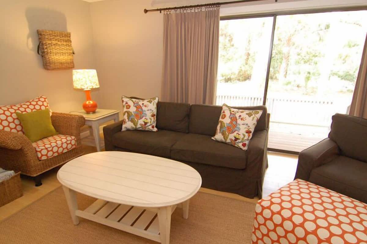 3 bedroom. 2 bath condo near beach | Living room | DVD player