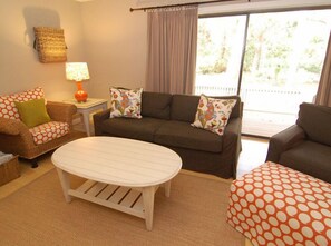 Non-Smoking | Living room