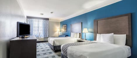 Premium bedding, desk, iron/ironing board, free WiFi