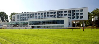 ATLANTIC Hotel Galopprennbahn