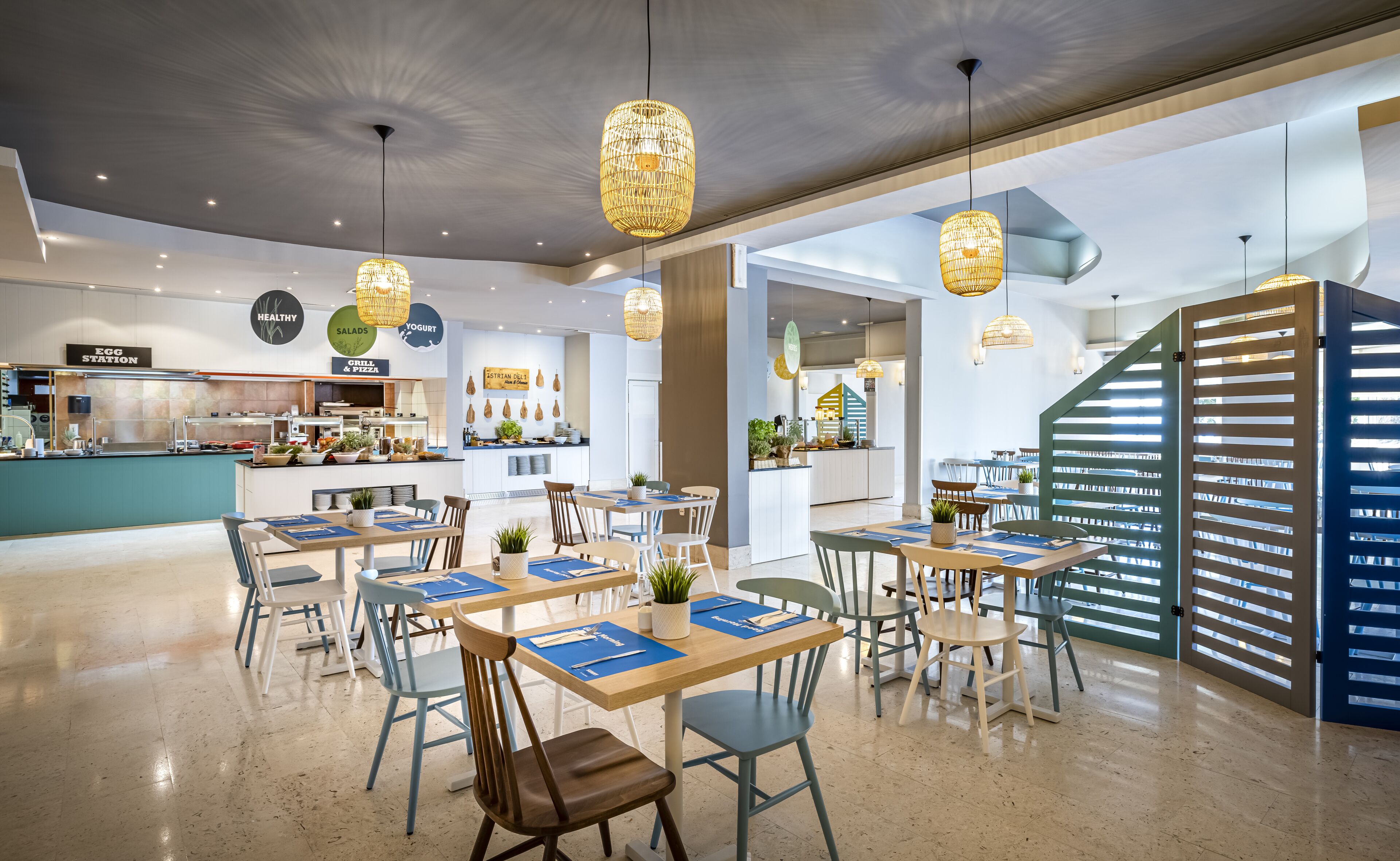 2 restaurants, breakfast, lunch, dinner served; Mediterranean cuisine 