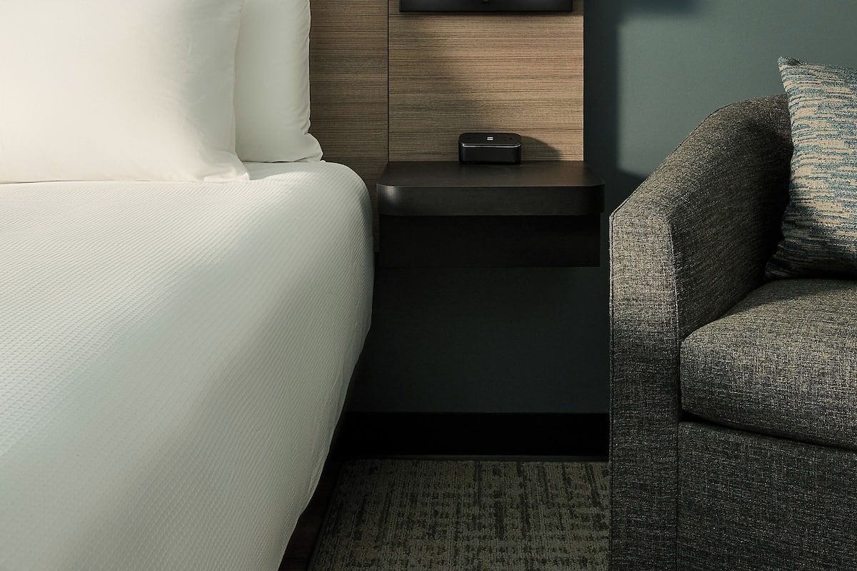 In-room safe, desk, iron/ironing board, free WiFi
