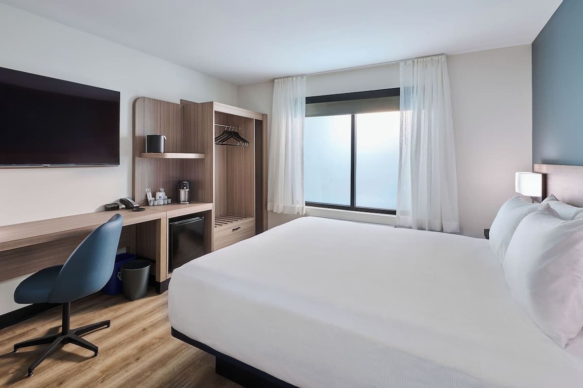 Room, 1 King Bed, Kitchenette