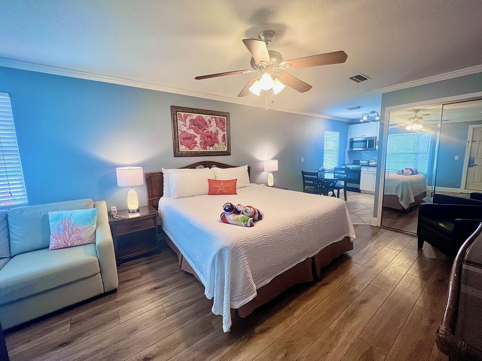 Habitación, 1 cama de matrimonio grande (Specialty Sundeck Room) | Ropa de cama de alta calidad y colchones con acolchado adicional